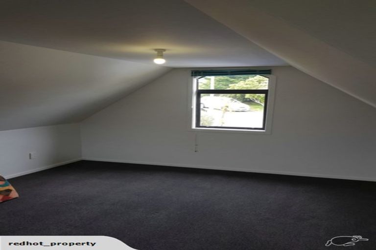 Photo of property in 1 Ridley Green, Churton Park, Wellington, 6037