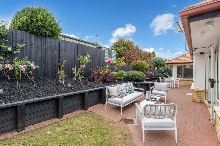 Photo of property in 9 Kentia Way, Somerville, Auckland, 2014