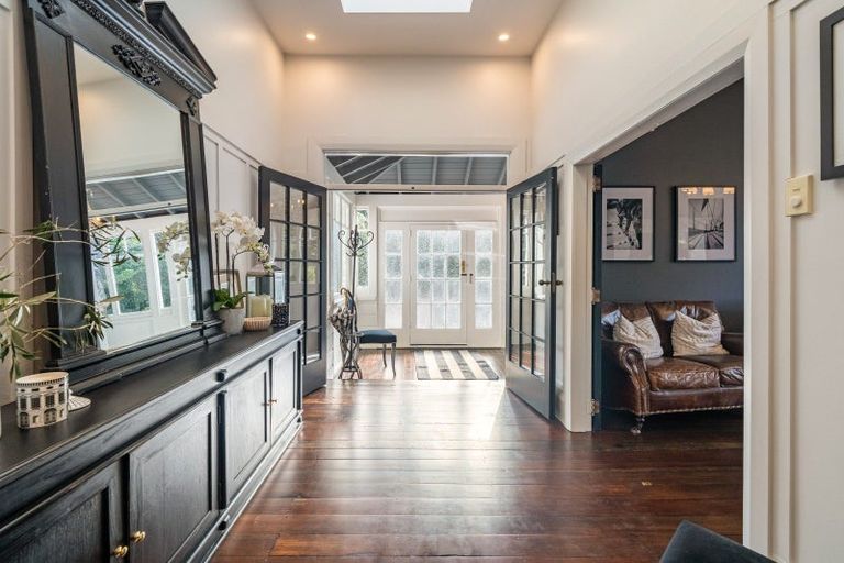 Photo of property in 33 Wairere Road, Belmont, Lower Hutt, 5010