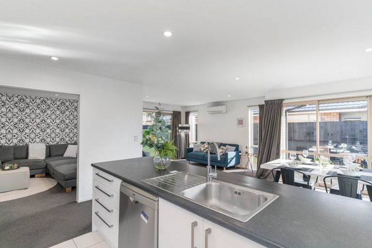 Photo of property in 37 Somerville Crescent, Aidanfield, Christchurch, 8025