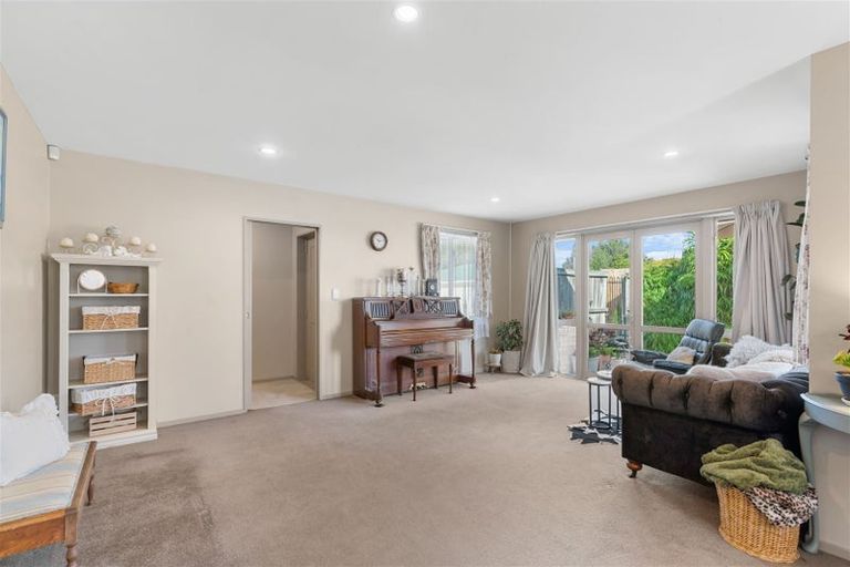 Photo of property in 139a Springs Road, Hornby, Christchurch, 8042