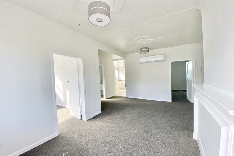Photo of property in 18 Tamar Street, Island Bay, Wellington, 6023