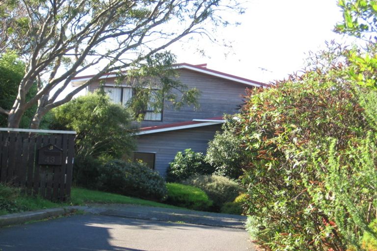 Photo of property in 43 Churton Drive, Churton Park, Wellington, 6037
