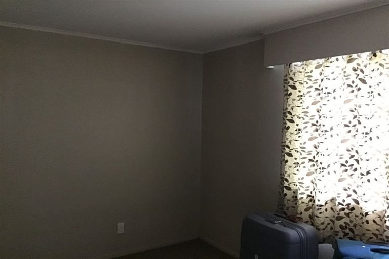 Photo of property in 1/1 Pine Street, New Lynn, Auckland, 0600