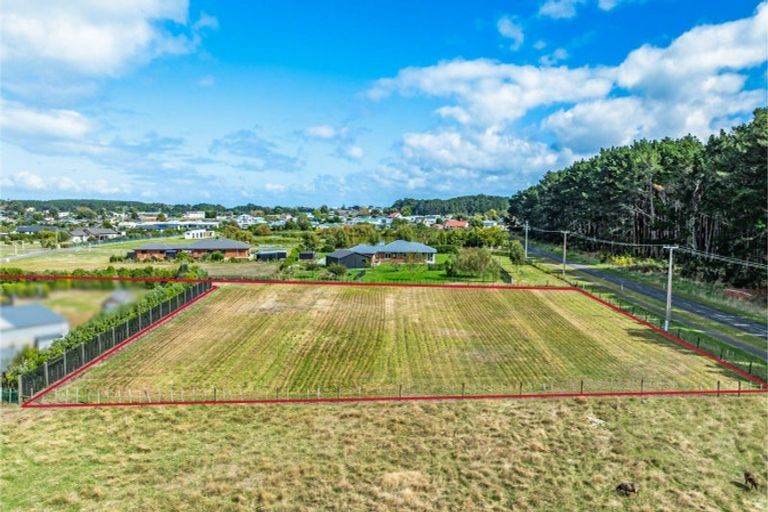 Photo of property in 3 Carex Grove, Foxton Beach, Foxton, 4815