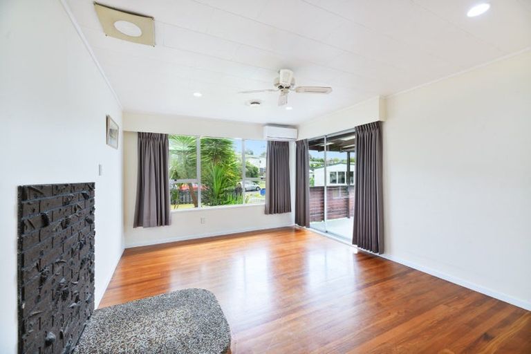 Photo of property in 56 Fitzwater Place, Henderson, Auckland, 0612