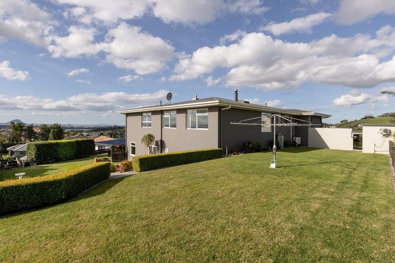 Photo of property in 98 Waikite Road, Welcome Bay, Tauranga, 3175