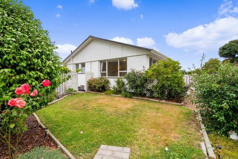 Photo of property in 9 Woodcote Avenue, Hornby, Christchurch, 8042