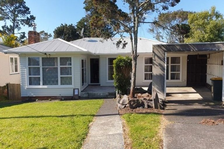 Photo of property in 54 Chippendale Crescent, Birkdale, Auckland, 0626