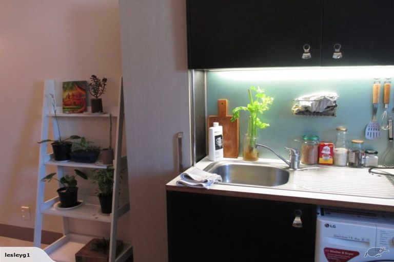 Photo of property in Urbane Apartments, 23/29 Webb Street, Mount Cook, Wellington, 6011