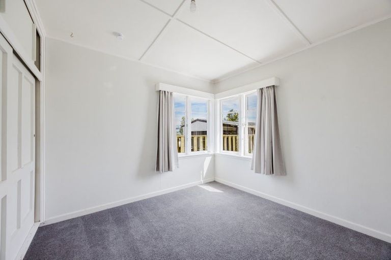 Photo of property in 12 Woburn Street, Waipukurau, 4200