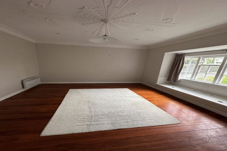 Photo of property in 185a Sutherland Road, Lyall Bay, Wellington, 6022