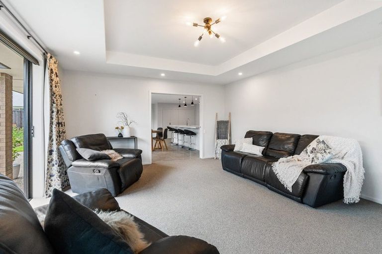 Photo of property in 16 Carrick Place, Mosgiel, 9024