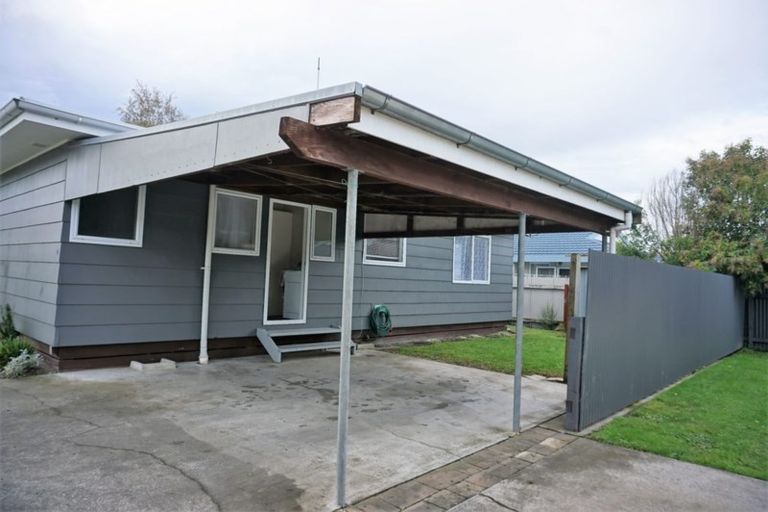 Photo of property in 2/434 Gloucester Street, Taradale, Napier, 4112