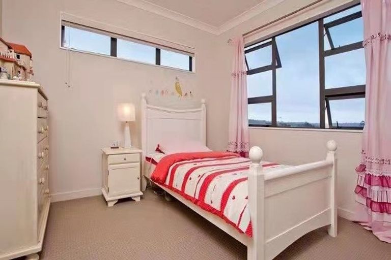 Photo of property in 37 Oakway Drive, Schnapper Rock, Auckland, 0632