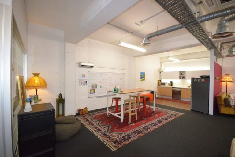 Photo of property in 9c Union Street, Winton, 9720