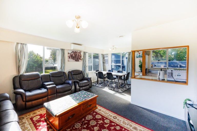 Photo of property in 48 Somerset Crescent, Highbury, Palmerston North, 4412