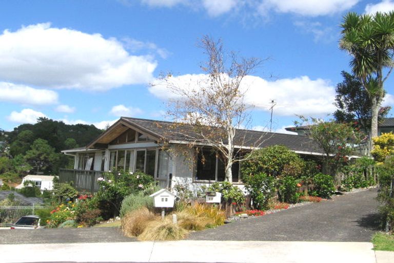 Photo of property in 28 Macnay Way, Murrays Bay, Auckland, 0630