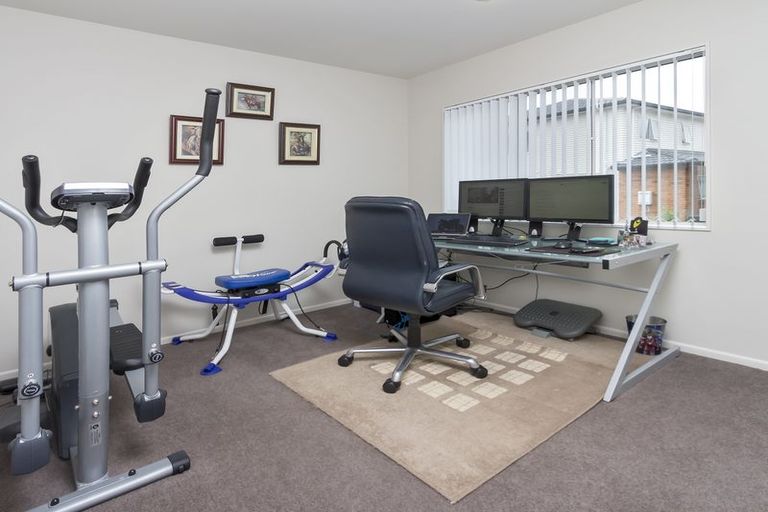 Photo of property in 12 Askerne Drive, Flat Bush, Auckland, 2016
