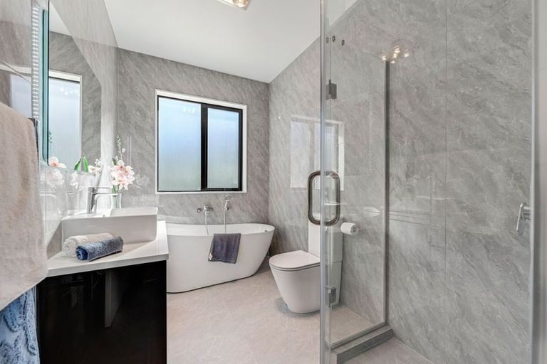 Photo of property in 2 Spudman Rise, Pukekohe, 2120