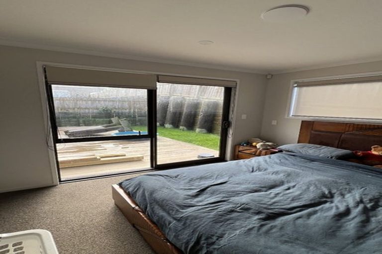 Photo of property in 19 Pouate Way, Waiuku, 2123