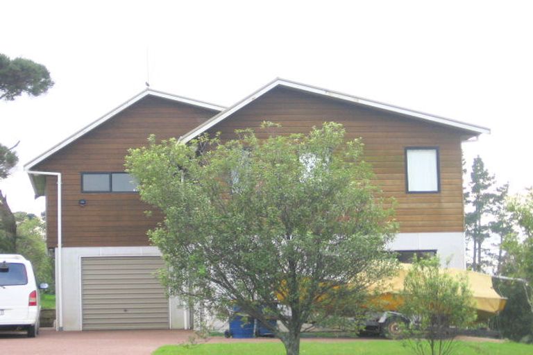 Photo of property in 235 Don Buck Road, Massey, Auckland, 0614