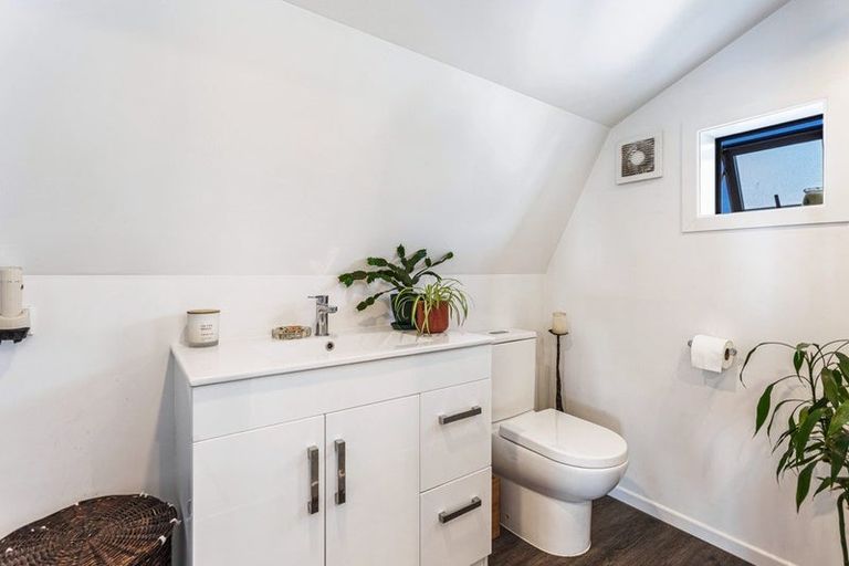 Photo of property in 12a Matai Road, Stanmore Bay, Whangaparaoa, 0932