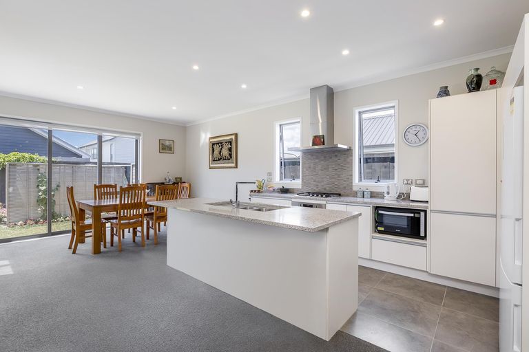 Photo of property in 8 Poaka Road, Hobsonville, Auckland, 0618