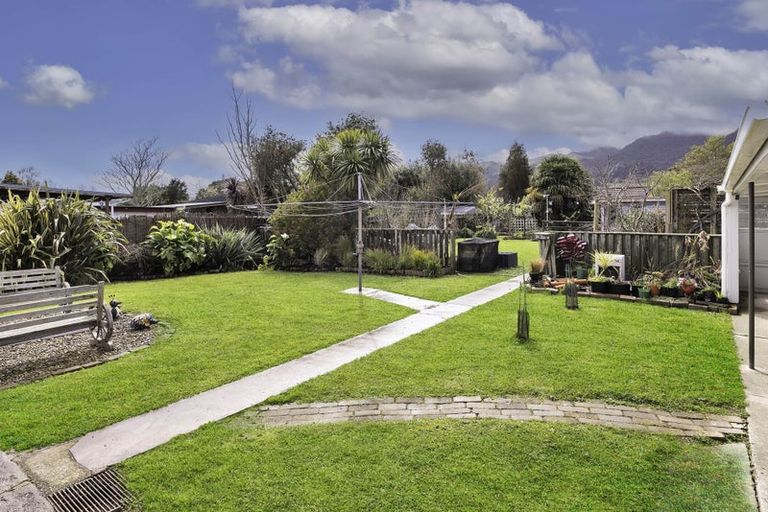 Photo of property in 44 Stirling Street, Te Aroha, 3320