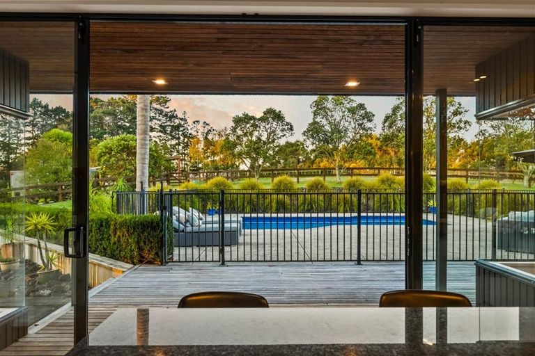 Photo of property in 206 Trigg Road, Kumeu, 0891