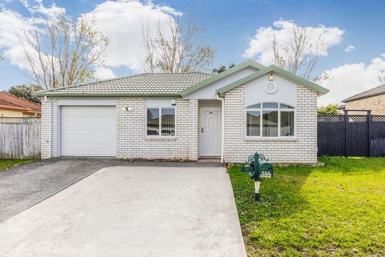Photo of property in 9 Ashmere Lane, Weymouth, Auckland, 2103