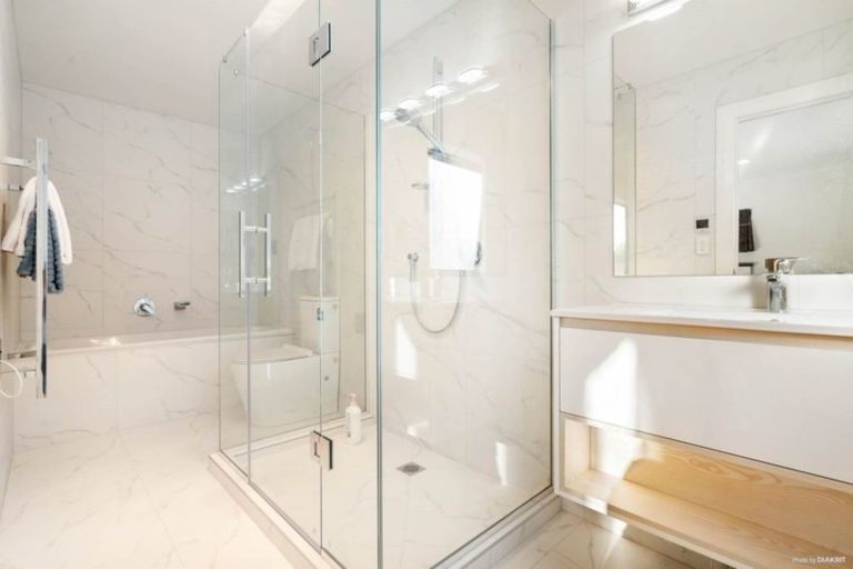 Photo of property in 9 Lisnoble Road, Flat Bush, Auckland, 2019