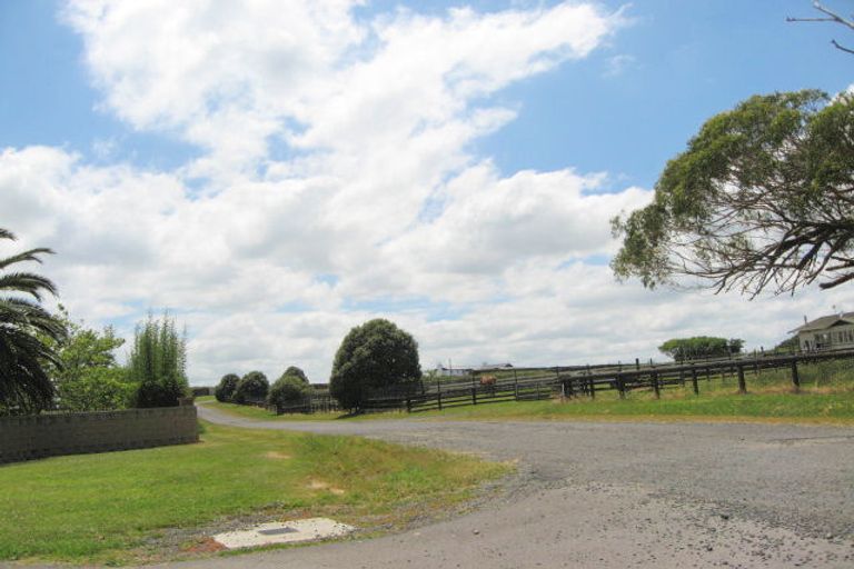 Photo of property in 112a Bryant Road, Karaka, Papakura, 2580