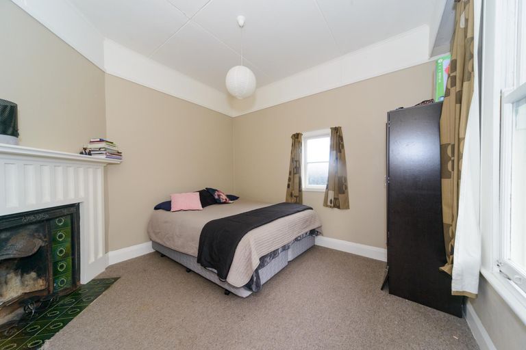 Photo of property in 4 Millar Street, Roslyn, Palmerston North, 4414