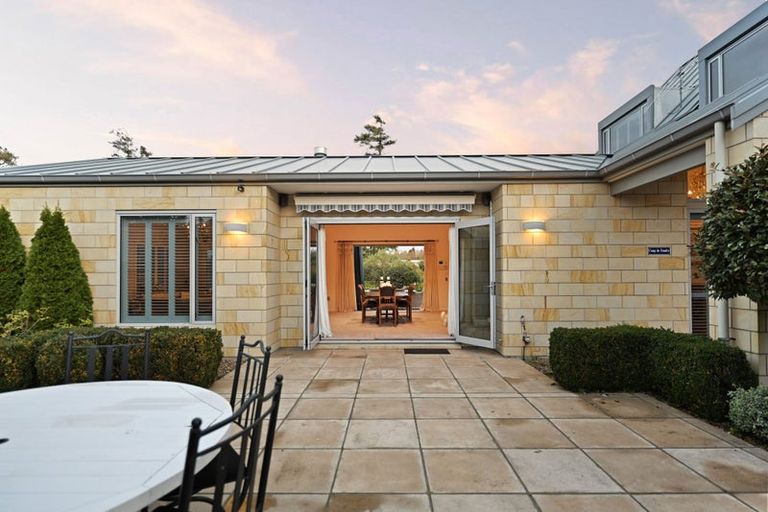 Photo of property in 4 Le Quesnoy Place, Cambridge, 3434