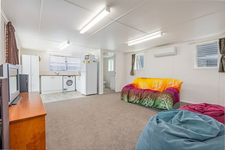Photo of property in 10 Parkland Crescent, Terrace End, Palmerston North, 4410