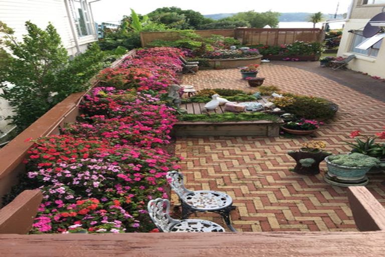 Photo of property in 33 Melandra Road, Stanmore Bay, Whangaparaoa, 0932