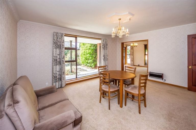 Photo of property in 28 Cricklewood Place, Avonhead, Christchurch, 8042