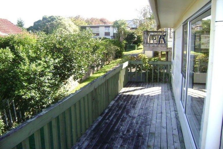 Photo of property in 2/3 Northwick Place, Hillcrest, Auckland, 0627