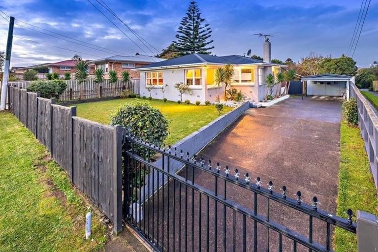 Photo of property in 49 Christmas Road, Manurewa, Auckland, 2102