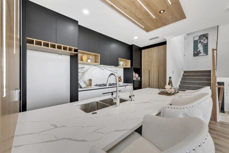 Photo of property in 2a Ballyalton Crescent, Flat Bush, 2019