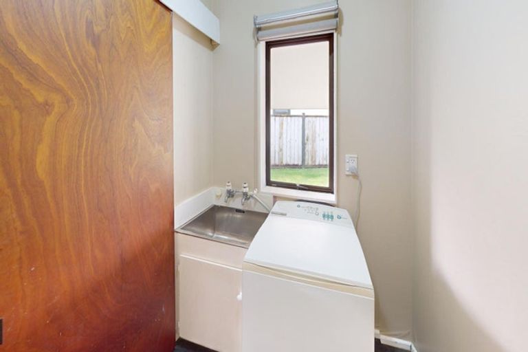 Photo of property in 17 Mercury Street, Milson, Palmerston North, 4414