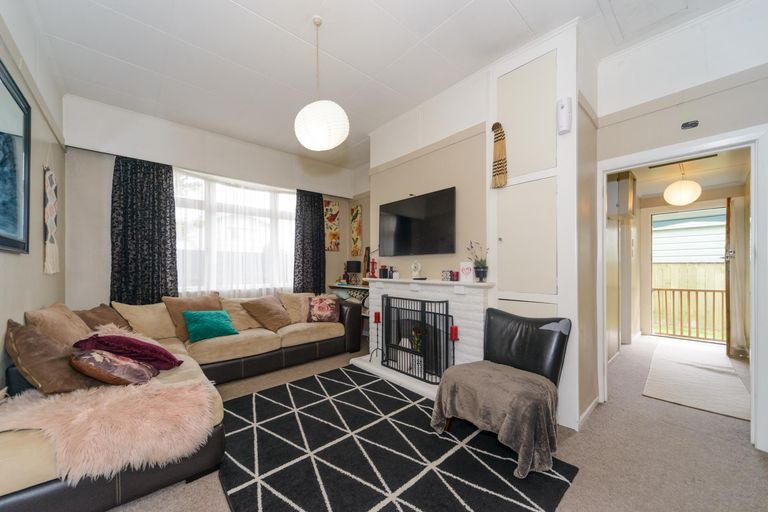 Photo of property in 4 Millar Street, Roslyn, Palmerston North, 4414