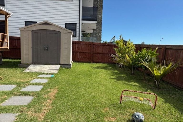 Photo of property in 15 Dakota Avenue, Beach Haven, Auckland, 0626