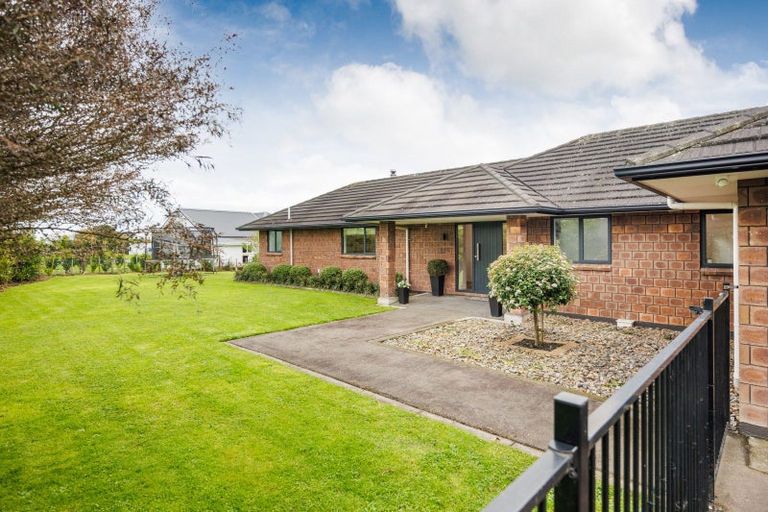 Photo of property in 4 Wake Place, Aokautere, Palmerston North, 4471