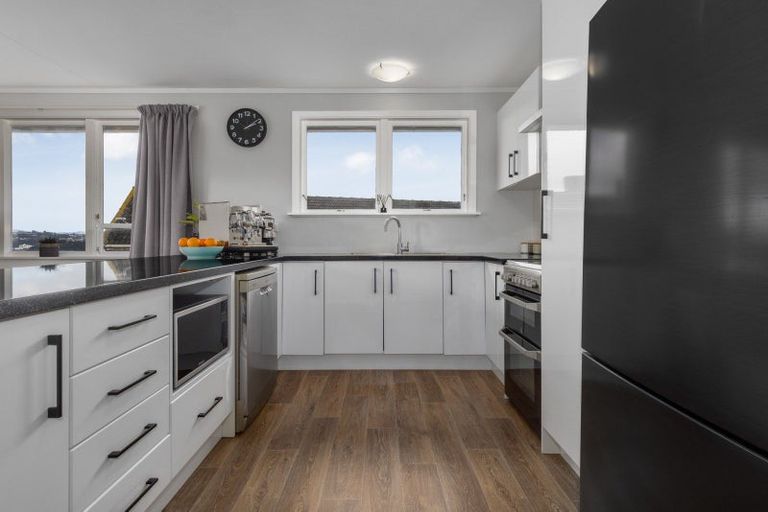 Photo of property in 30 Rangituhi Crescent, Takapuwahia, Porirua, 5022