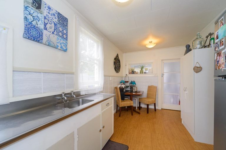 Photo of property in 4 Millar Street, Roslyn, Palmerston North, 4414