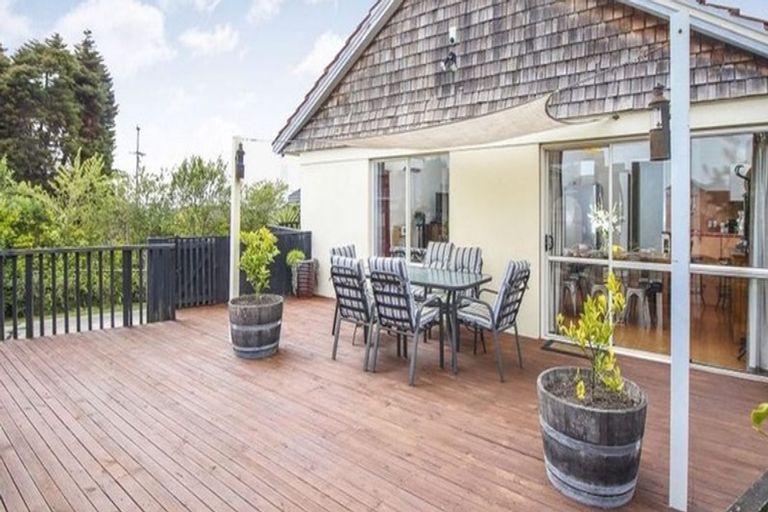 Photo of property in 89 Roberts Road, Te Atatu South, Auckland, 0610