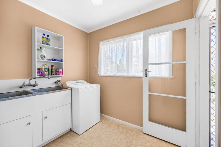 Photo of property in 39 Holland Road, Hillcrest, Auckland, 0627