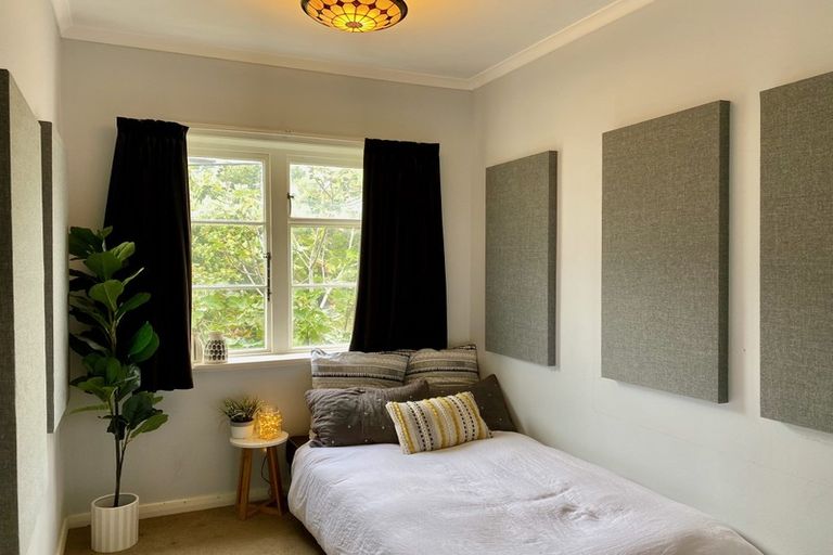 Photo of property in 129 Onslow Road, Khandallah, Wellington, 6035